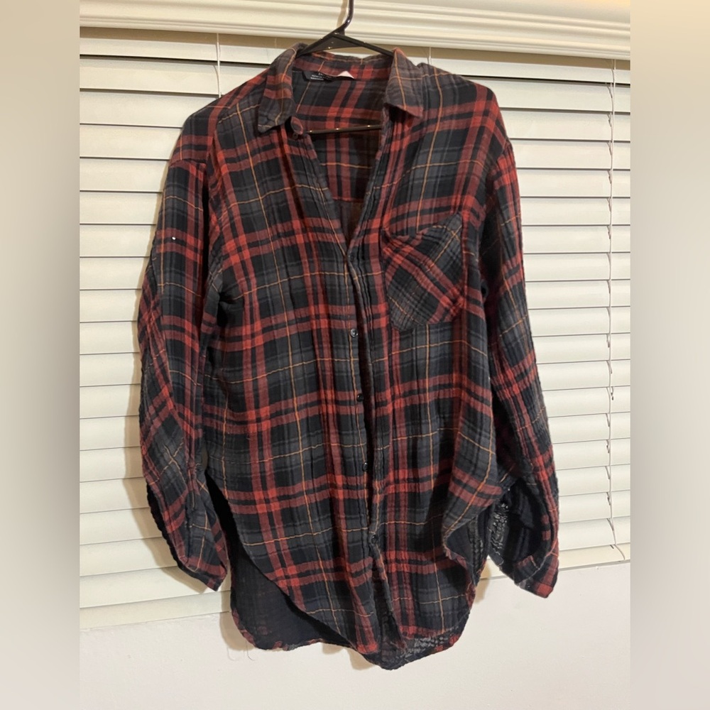 Zara women’s plaid women’s button up top - Size S